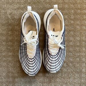 APL - Zipline Women's Shoe